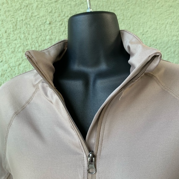 Long Sleeve Top. Zipper front. Med - Picture 3 of 6